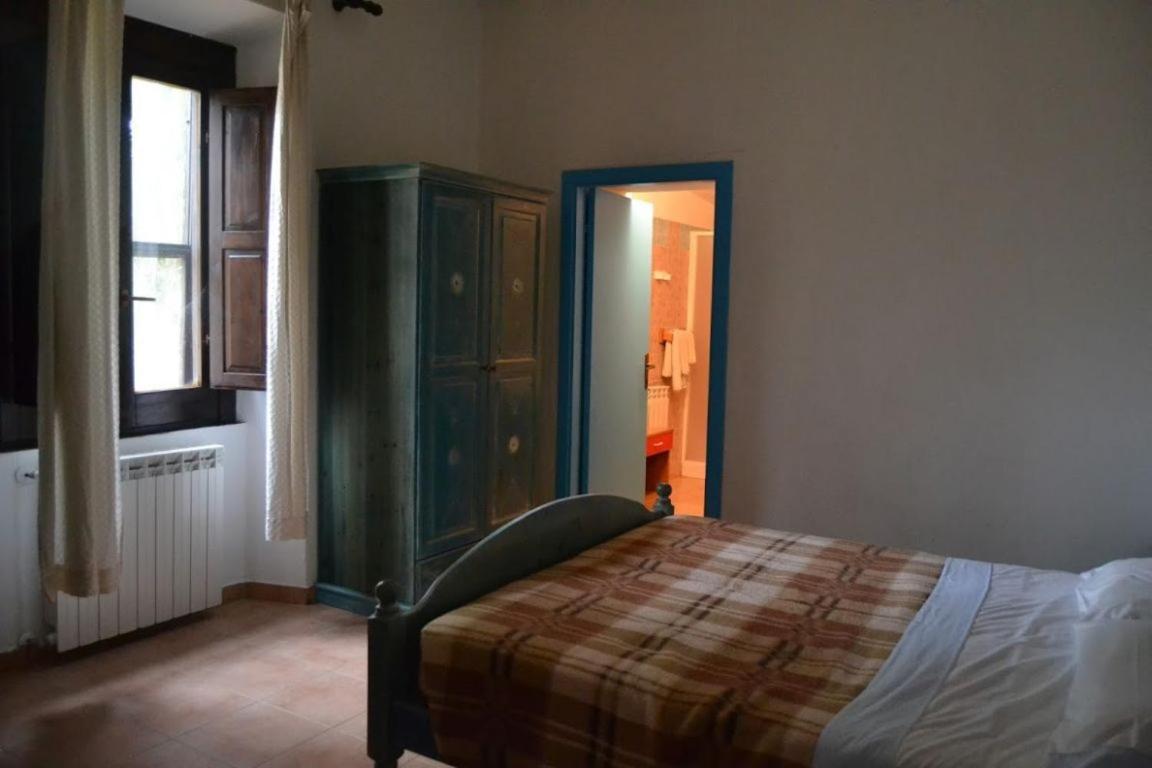 Agriturismo E Antica Fattoria Matteu Bed and Breakfast Teulada Buitenkant foto